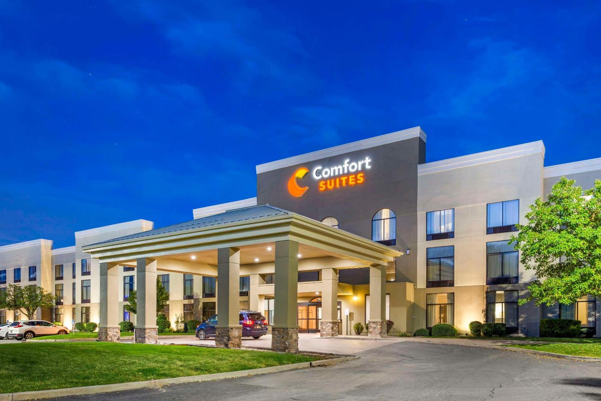 Comfort Suites Ogden Conference Center Exterior photo