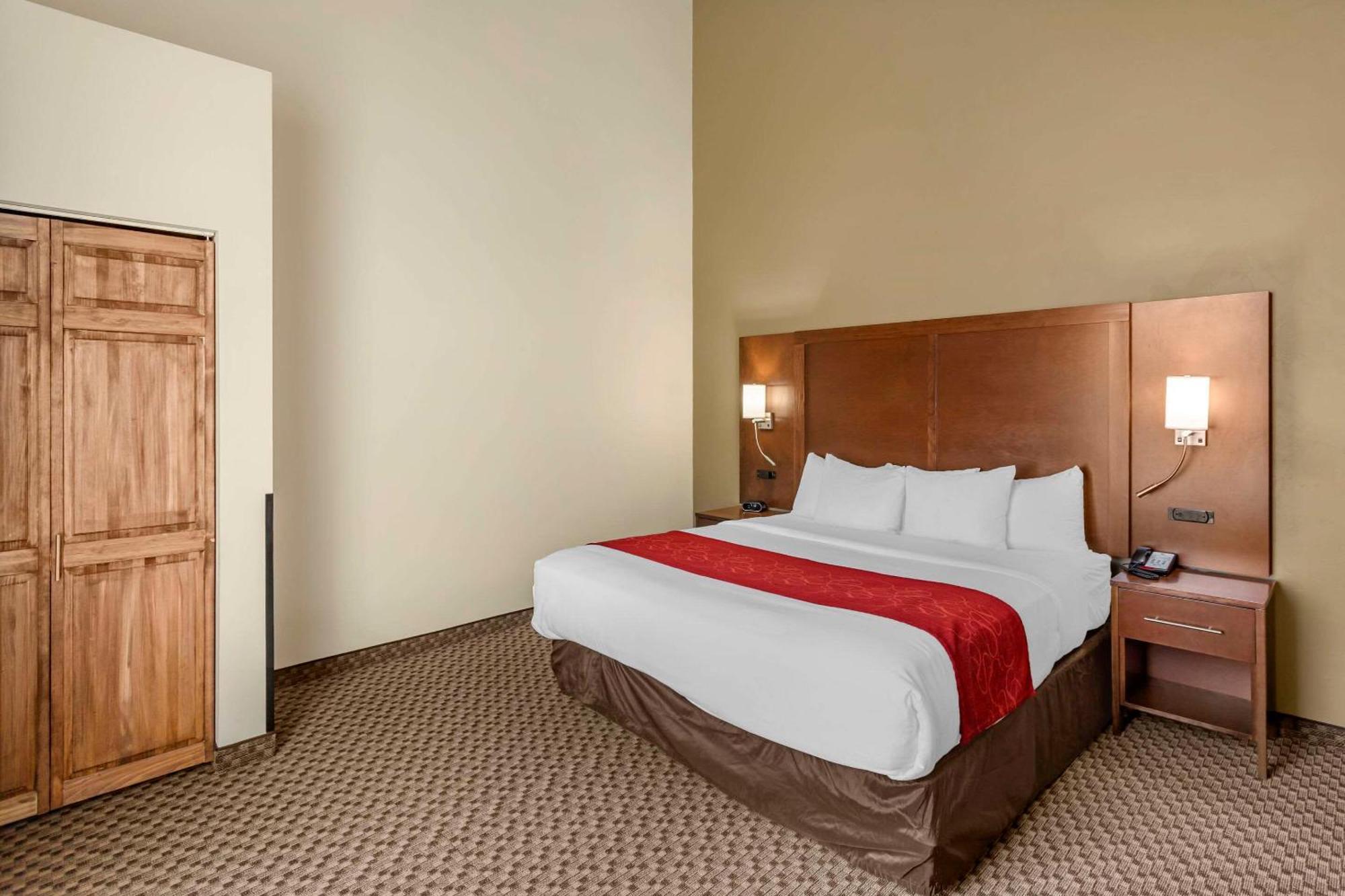 Comfort Suites Ogden Conference Center Exterior photo